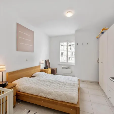 Near Zeedijk Beach, Cleaning Included Appartement Koksijde