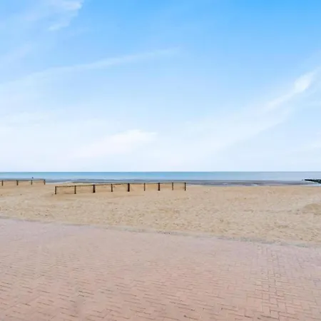 Appartement Near Zeedijk Beach, Cleaning Included Koksijde